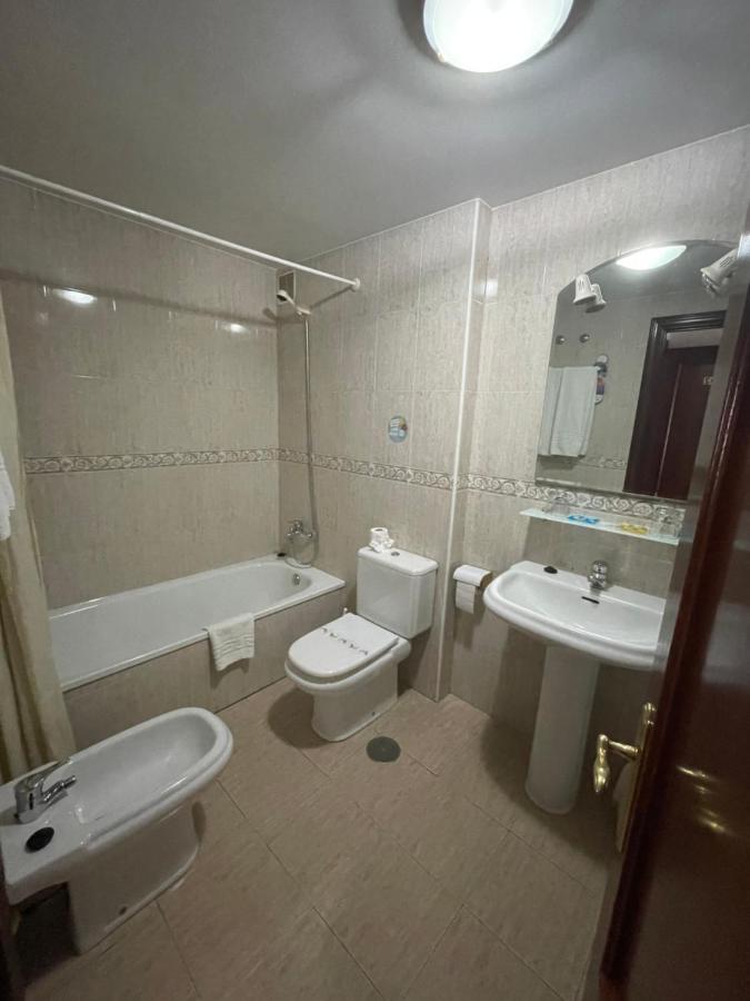 Hotel Valdés Gijón Extérieur photo